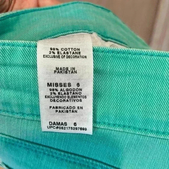 Denizen by Levi's Jungle Green Denim Cuffed Stretch Shorts 6 - Picture 6 of 6